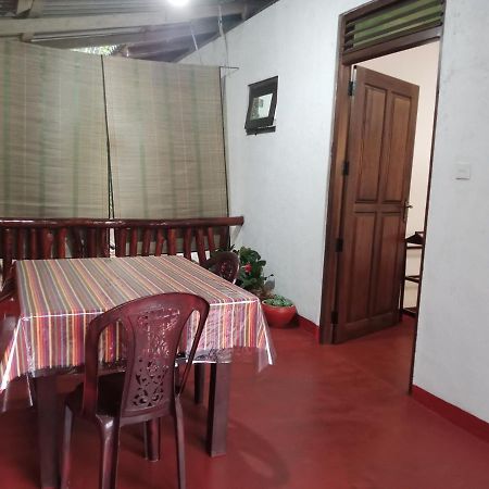 Nethanya Homestay 埃拉 外观 照片